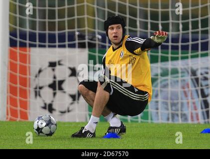 Chelsea-Torwart Petr Cech beim Training im Olympiastadion Stockfoto