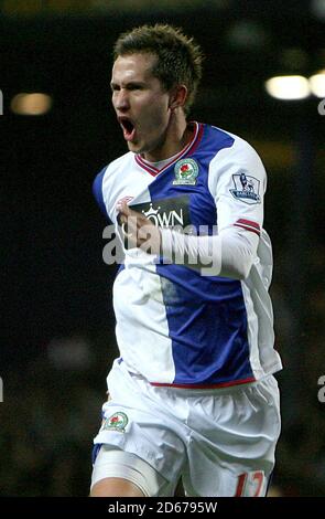 Morten Gamst Pedersen von Blackburn Rovers feiert den ersten Treffer Ziel des Spiels Stockfoto
