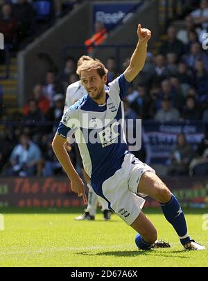 Roger Johnson von Birmingham City feiert das Tor zum Auftakt Stockfoto