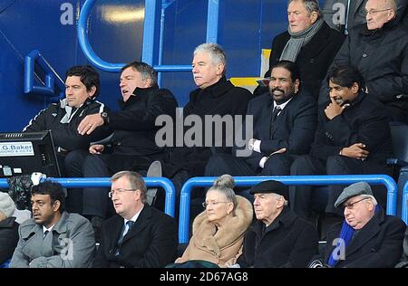 Blackburn Rovers Manager Sam Allardyce (zweite links), Chairman John Williams (Mitte) und ihre Besitzer Balaji Rao (zweite rechts) und venkatesh Rao (ganz rechts) beobachten von den Tribünen Stockfoto