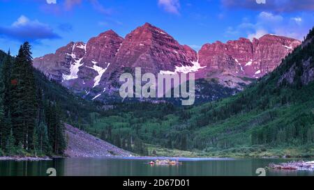 Maroon Bells in Pre-Dawn, Aspen, Colorado, USA Stockfoto