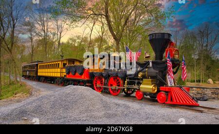 Replik einer alten 1860 's Steam Engine Getting Ready On Ein früher Frühlingstag Stockfoto