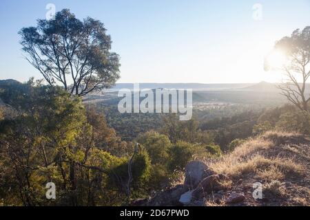 Blick ins Arcadia Valley vom Karingbal Pass in der Nähe von Injune, Central Queensland. Stockfoto