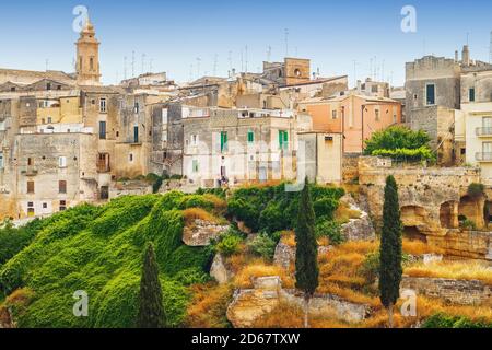 Die Altstadt von Gravina in Apulien in Süditalien Bei Sonnenuntergang Stockfoto