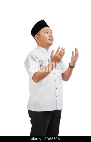 Asiatische muslimische Mann Hände beten mit weißem Hintergrund Stockfoto