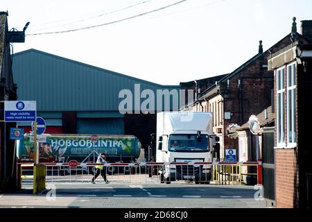 Marston's Brewery in Burton Upon Trent, Staffordshire. Mehr als 2,000 Arbeitsplätze werden in der Kneipenkette abgebaut, da Ausgangssperren und neue Beschränkungen des Coronavirus den Handel behindert haben. Stockfoto