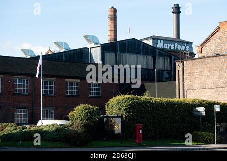 Marston's Brewery in Burton Upon Trent, Staffordshire. Mehr als 2,000 Arbeitsplätze werden in der Kneipenkette abgebaut, da Ausgangssperren und neue Beschränkungen des Coronavirus den Handel behindert haben. Stockfoto