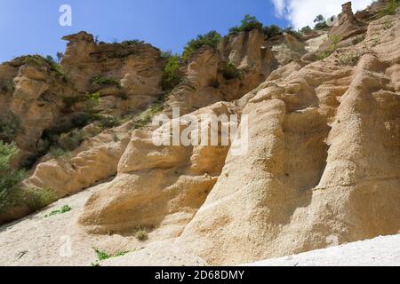 Fiastra See und lahmer Rosse Canyon. Naturalistische wilde Attraktion im Nationalpark Monti Sibillini, Provinz Macerata, Region Marken, Italien. Stockfoto