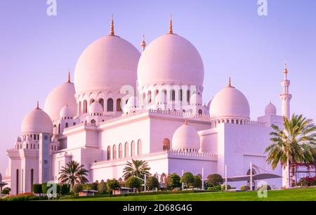 Scheich Zayed große Moschee in Abu Dahai, Vereinigte Arabische Emirate Stockfoto