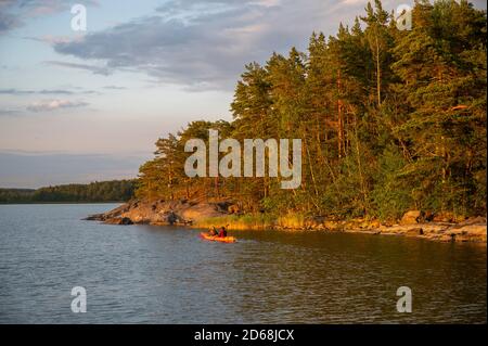 Landschaft der Region Südwestfinnland, wo es Tausende von Inseln gibt, an der Kreuzung des Golfs von Finnland und des Golfs von Bothnia. Sai Stockfoto