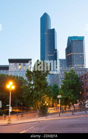 Pioneer Square Bezirk in der Morgendämmerung in der Innenstadt von Seattle, Washington State, USA. Stockfoto