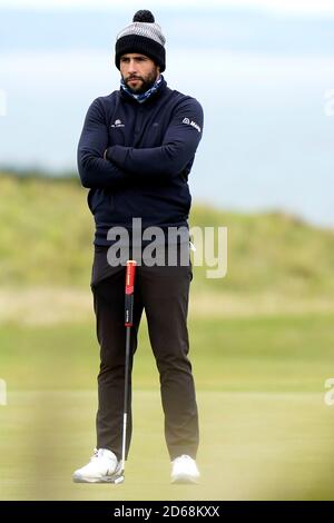 Adrian Otaegui auf dem vierzehnten Grün während des Tages einer der schottischen Meisterschaft in Fairmont St Andrews. Stockfoto