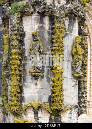 Details der Fassade der Kirche. Kloster Christi, Convento de Cristo, in Tomar. Es ist Teil des UNESCO-Weltkulturerbes Europa, Südeuropa, Stockfoto