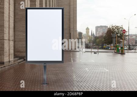 Werbung Plakatwand Stand Mock up auf der Straße. Stockfoto