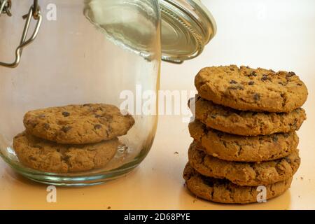 Haferflocken Haferflocken im Glas. Vegane Ernährung Konzept Stockfoto