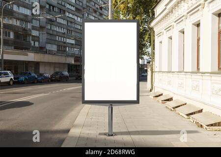 Werbung Plakatwand Stand Mock up auf der Straße. Stockfoto