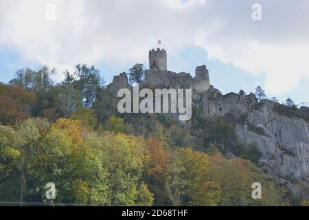 Herrliche Aussicht auf Schloss Neu Falkenstein und die Umgebung in St. Wolfgang Stockfoto