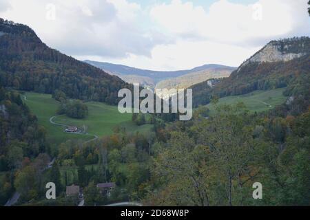 Herrliche Aussicht auf Schloss Neu Falkenstein und die Umgebung in St. Wolfgang Stockfoto