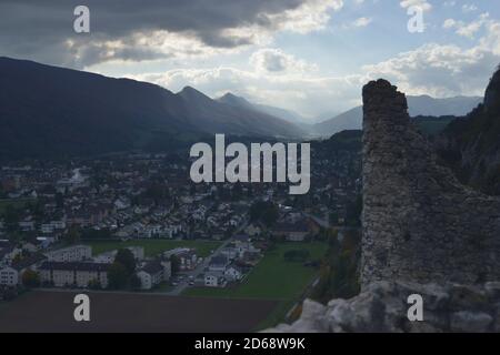 Herrliche Aussicht auf Schloss Neu Falkenstein und die Umgebung in St. Wolfgang Stockfoto