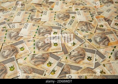 Eine Menge von 200 Zloty Rechnungen. Konzeptionelles Bild des Wirtschaftswachstums in Polen. Stockfoto