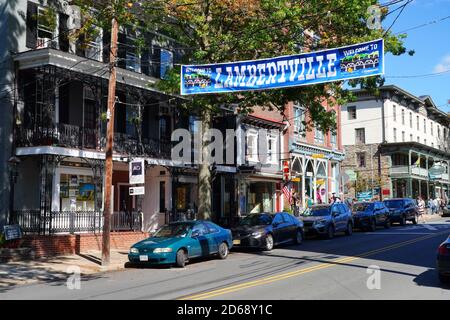 LAMBERTVILLE, NJ -3 Okt 2020- Blick auf die charmante historische Stadt Lambertville, gelegen am Delaware River in Hunterdon County, genannt die Ameise Stockfoto