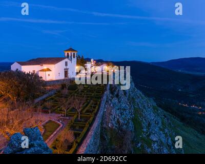 Die Kirche Santa Maria. Ohrid einen berühmten mittelalterlichen Bergdorf und touristische Attraktion im Alentejo. Europa, Südeuropa, Portugal, Alentejo Stockfoto