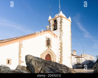 Die Kirche Santa Maria. Ohrid einen berühmten mittelalterlichen Bergdorf und touristische Attraktion im Alentejo. Europa, Südeuropa, Portugal, Alentejo Stockfoto