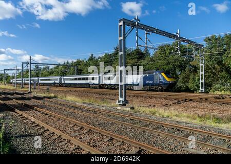 ScotRail renoviert Inter City 125 Hochgeschwindigkeitszug durch Greenhill Junction in der Nähe von Bonnybridge Falkirk Scotland in Richtung Dundee Stockfoto