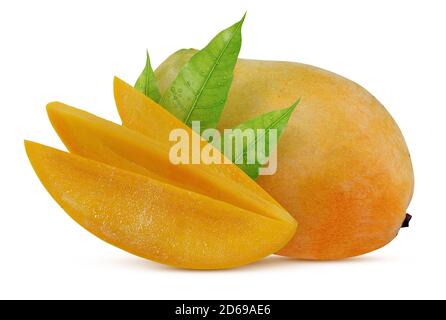 Süße Mangofrucht isoliert auf weißem Hintergrund Stockfoto