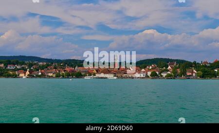 Stadtbild mit historischem Zentrum der beliebten Stadt und Touristenziel Überlingen, Baden-Württemberg, Deutschland am Ufer des Bodensees gelegen. Stockfoto