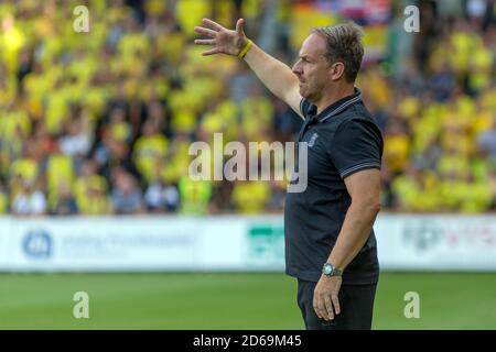 Brondby, Dänemark. August 2018. Cheftrainer Alexander Zorniger von Broendby, WENN er während des 3F Superliga-Spiels zwischen Broendby IF und FC Nordsjaelland im Brondby Stadium gesehen wird. (Foto: Gonzales Photo - Thomas Rasmussen). Stockfoto