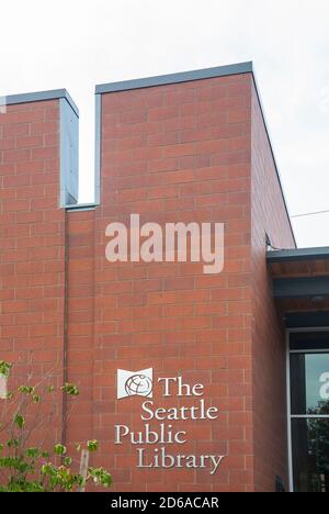 Northgate Public Library und Northgate Community Center befinden sich auf dem gleichen Grundstück in North Seattle, Washington. Stockfoto