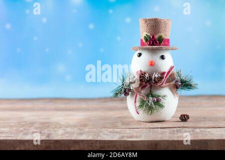 Flatley Weihnachten. Festliche Weihnachten Hintergrund. Neujahr und Weihnachten. Weihnachtskarte Hintergrund. Schneemann. Banner. Copyspace Stockfoto