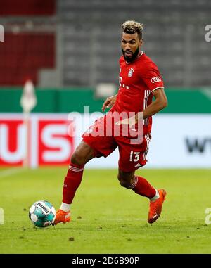 firo: 15. Oktober 2020, Fußball, DFB Pokal, Saison 2020/2021, 1. Runde, 1. FC Dvºren - FC Bayern Mvºnchen 0: 3, Eric Maxim Choupo-Moting, FC Bayern Mvºnchen, FCB, Mvºnchen, München, Individual Action, Einsatz weltweit Stockfoto