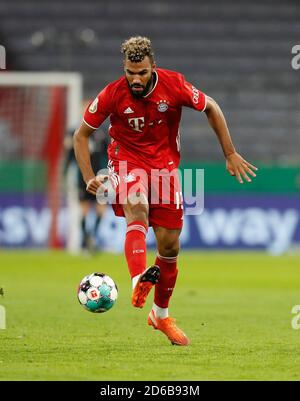 firo: 15. Oktober 2020, Fußball, DFB Pokal, Saison 2020/2021, 1. Runde, 1. FC Dvºren - FC Bayern Mvºnchen 0: 3, Eric Maxim Choupo-Moting, FC Bayern Mvºnchen, FCB, Mvºnchen, München, Individual Action, Einsatz weltweit Stockfoto