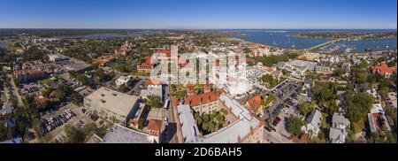 Luftaufnahme von Ponce de Leon Hall of Flagler College Panorama in St. Augustine, Florida, USA. Die Ponce de Leon Halle mit spanischer Kolonialzeit Stockfoto