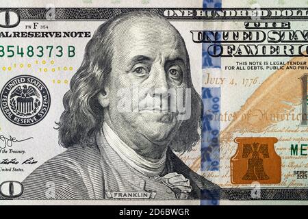 Nahaufnahme von Benjamin Franklin, abgebildet auf einem 100-Dollar-Schein Stockfoto