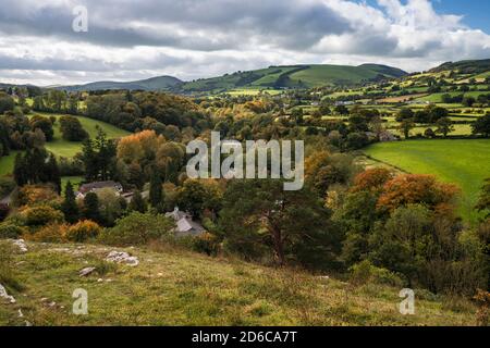 Der Leete-Pfad im Loggerheads Country Park, Denbighshire, North Wales Großbritannien. Stockfoto