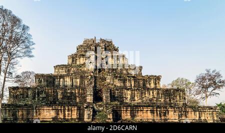 Prasat Thom Koh Ker Tempel Sieben Stufen alte Pyramide Verlorene Stadt Angkor Wat Provinz Preah Vihear Kambodscha. Archäologische Landschaft Koh Ker 10.-Cen Stockfoto