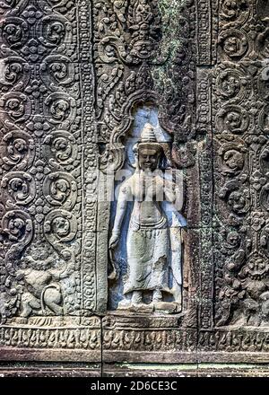 Bas-Relief Steinskulptur an der Wand des Angkor Wat Tempels Stockfoto