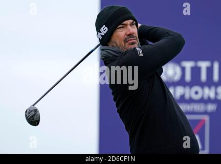 Der französische Gregory Havret schlägt am zweiten Tag der schottischen Meisterschaft in Fairmont St Andrews den 12. Ab. Stockfoto
