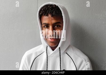 Porträt von lächelnden Mann Stockfoto