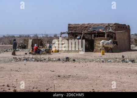 Traditionelle afrikanische Dorfhäuser in Niger, Afrika Stockfoto