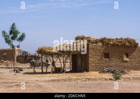 Traditionelle afrikanische Dorfhäuser in Niger, Afrika Stockfoto