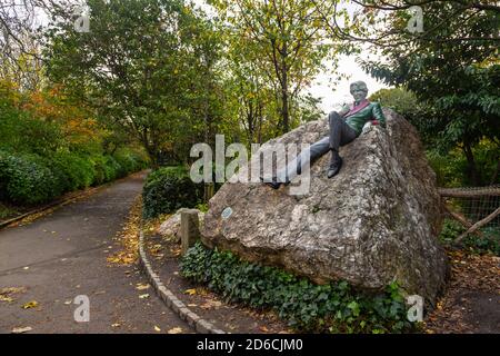 Dublin, Irland - 10. November 2015: Skulpturen am Merrion Square, in der Nähe des Hauses Oscar Wilde in Dublin. Stockfoto