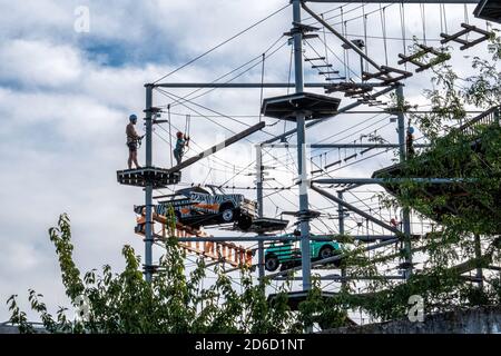 MountMitte - Abenteuerpark mit Hochseilkletterrahmen & Hindernisparcours für alle Altersgruppen in Mitte, Berlin, Deutschland Stockfoto