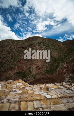 Salinas de Maras, in der Nähe von Cuzco, Perù Stockfoto