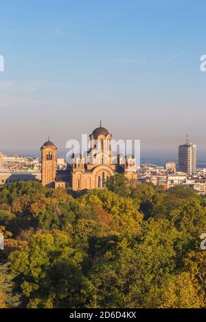 Serbien, Belgrad Blick auf St Mark's Kirche in Tasmajdan Park Stockfoto