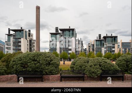 24.06.2018, Helsinki, , Finnland - Wohngebiet mit modernen Wohnhäusern im Süden der finnischen Hauptstadt. 0SL180624D025CAROEX.JPG [MODELL Stockfoto