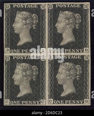 Unbenutzter Block von vier "Penny Black" Briefmarken von Queen Victoria, herausgegeben am 6. Mai 1840. Stockfoto